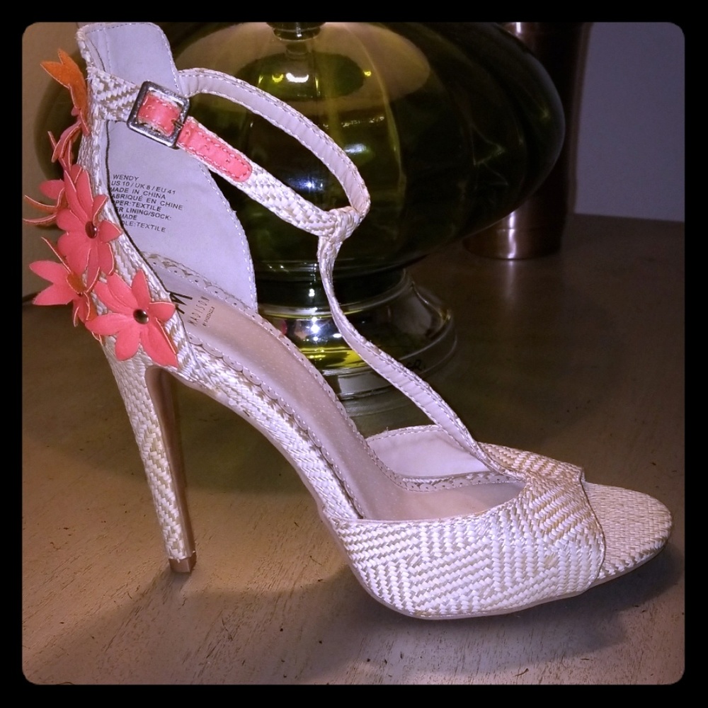 Womens size 10 Heels